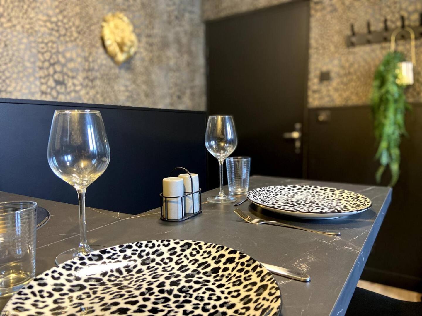 Apartment La Folie Sauvage - Balneo & De Gamme *