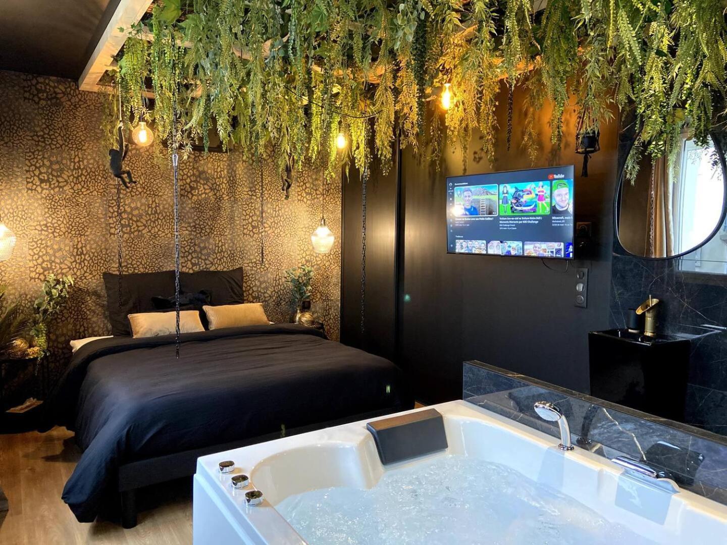 La Folie Sauvage - Balneo & De Gamme Apartment
